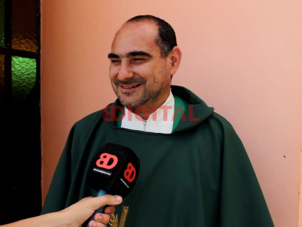 Padre Jorge Requelme. Foto: Elochodigital
