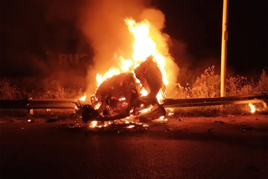 Choque e incendio en Ruta 14 (foto Policía de Entre Ríos)