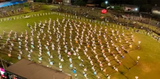 Con casi 600 bailarines, un ballet tiñó de celeste y blanco la segunda noche del Festival de Diamante