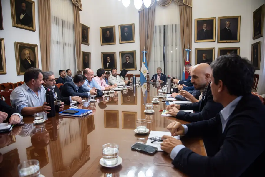 Frigerio en reunión de gabinete. Foto: Gobierno de Entre Ríos