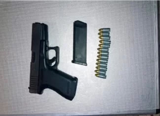 Huyó de la Policía, se ocultó en una casa y lo detuvieron con un arma cargada y una suma importante de dinero