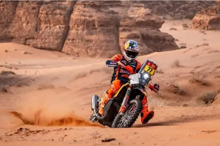 Luciano Benavidez ganó la etapa 5 del Dakar. Foto: Instagram.