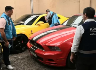 Autos de alta gama secuetrados. Foto: Agencia NA.