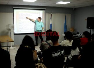 San Benito impulsa a emprendedores con microcréditos: realizaron una charla informativa en el NIDO. Foto: Elochodigital
