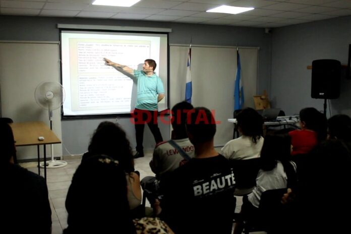 San Benito impulsa a emprendedores con microcréditos: realizaron una charla informativa en el NIDO. Foto: Elochodigital
