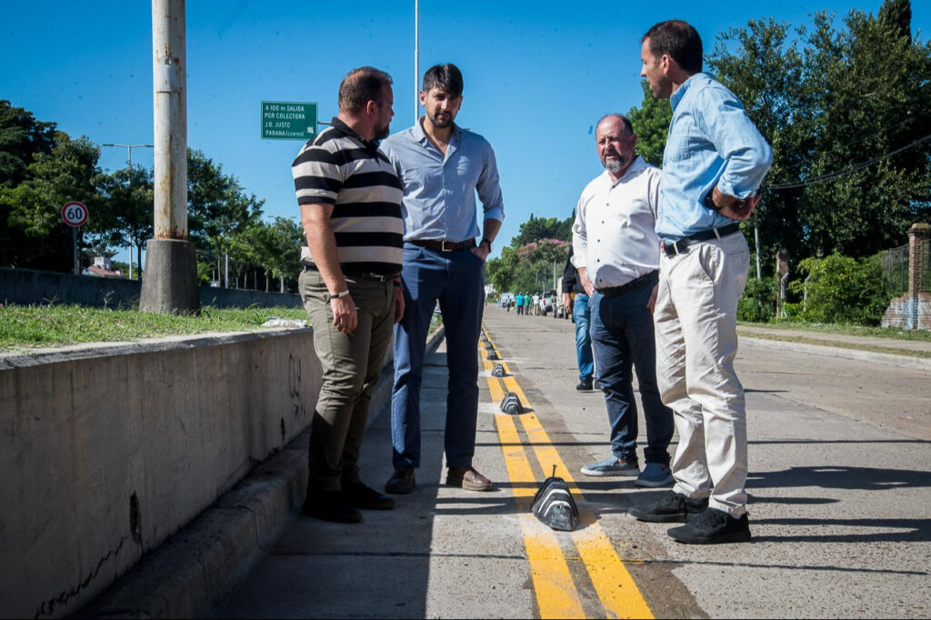 Realizan mejoras en la ciclovía del Acceso Sur de Paraná. Foto: (MdP)