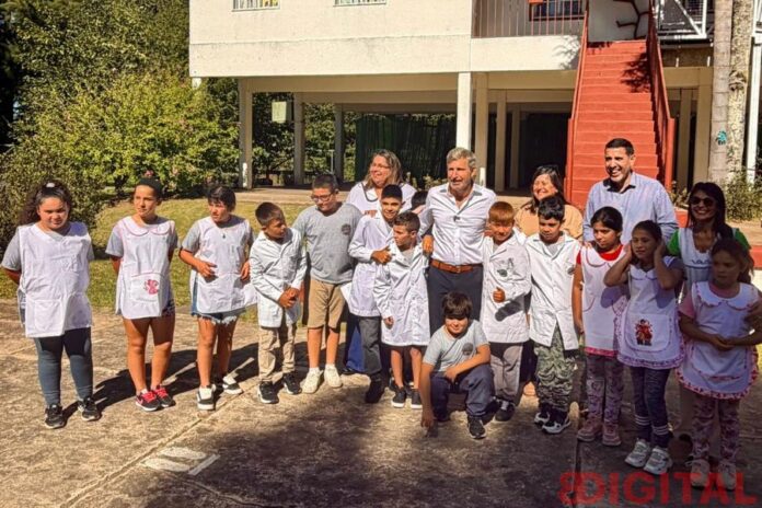 Frigerio inauguró el ciclo lectivo en Villa Paranacito y destacó el valor de educar en las islas. Foto: La Voz Isleña (Gabriel Cañete)