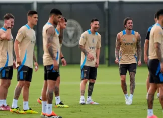 La Selección Argentina inicia los entrenamientos en Ezeiza con Messi y plantel completo Selección Argentina.