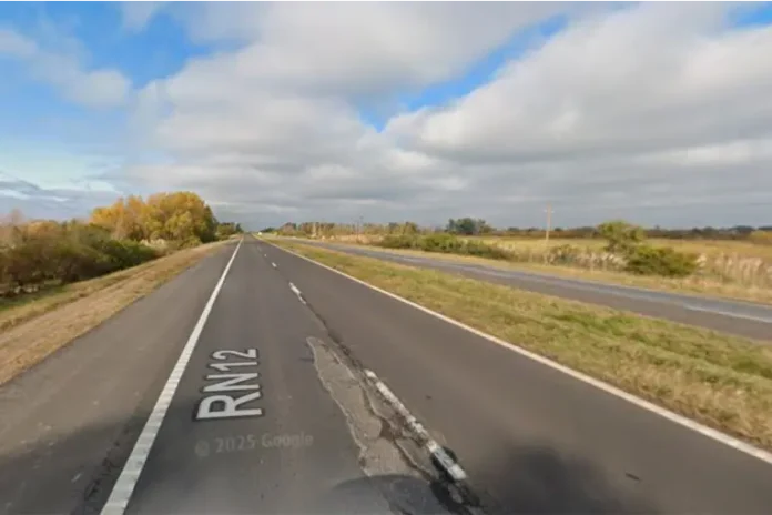 Asaltaron a un camionero armado en Ruta 12 cerca de Ceibas y la Policía recuperó mercadería tras una persecución Asaltaron a un camionero armado en Ruta 12 cerca de Ceibas y la Policía recuperó mercadería tras una persecución