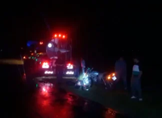 Choque entre moto y camión en Ruta 12 dejó dos heridos cerca de Estación Camps Choque entre moto y camión en Ruta 12.