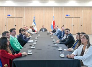 Frigerio avanzó con intendentes del área metropolitana. Foto: (GER).