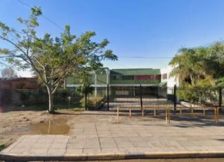 Pánico en una escuela de Paraná por un tiroteo: alumnos y docentes se tiraron al piso La escuela que sucedió el tiroteo