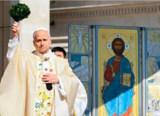 Mensaje de Pascua del papa León XIV: “Quienes tienen el poder de desatar guerras, elijan la paz” Mensaje y bendición “urbi et orbi” del Papa León XIV. Foto: (Vatican Media).
