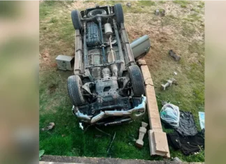 Accidente en Colón: una camioneta cayó desde la costanera tras una maniobra evasiva Vuelco en la costanera de Colón. Foto: Policía de Entre Ríos