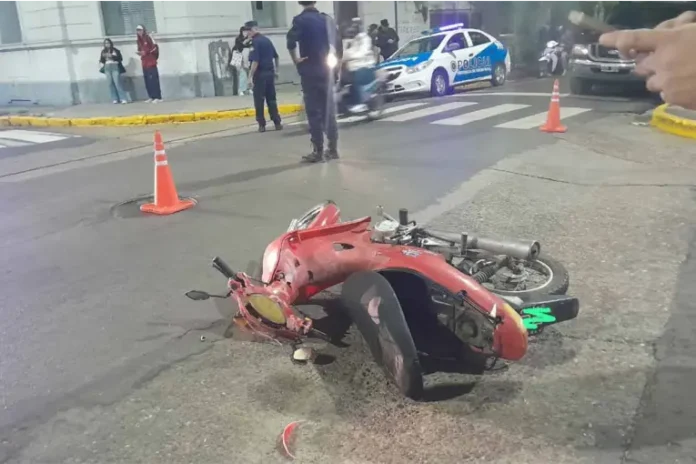 Choque de motos en Paraná. Foto: Bomberos Voluntarios Paraná