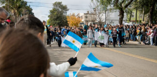 Paraná conmemoró el 216º aniversario de la Revolución de Mayo. Foto: (MdP).