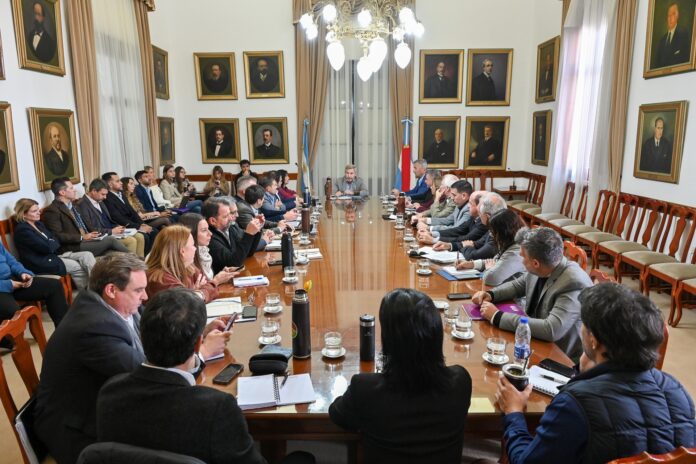 Frigerio presidió una nueva reunión de gabinete.