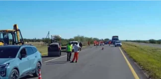 Falleció el obrero entrerriano atropellado por un camión mientras realizaba tareas de bacheo en la Ruta 14 El conductor del camión fue interceptado kilómetros más adelante.