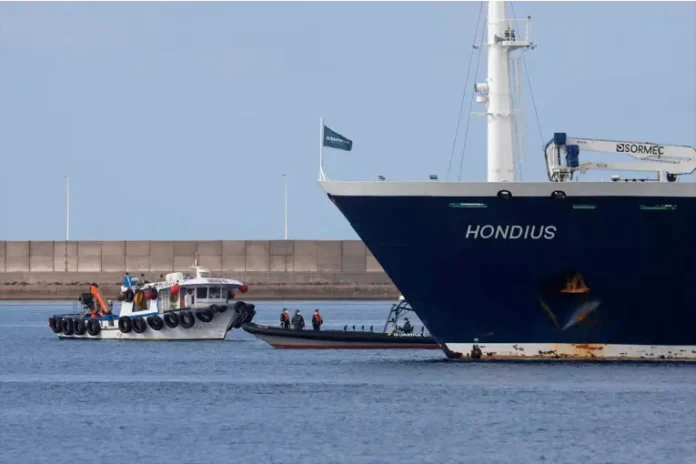 El crucero neerlandés MV Hondius. Foto: (EFE).