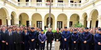 En el marco de su formación profesional futuros oficiales de policía recorrieron la Casa de Gobierno