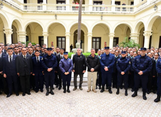 En el marco de su formación profesional futuros oficiales de policía recorrieron la Casa de Gobierno