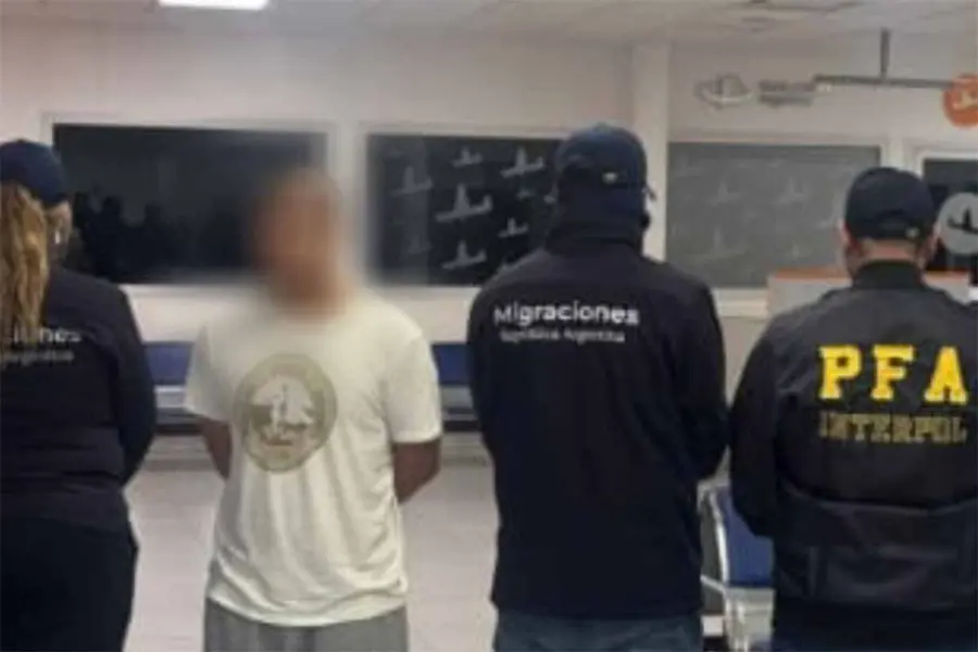 Extraditaron a “Pequeño J”, acusado de triple femicidio.