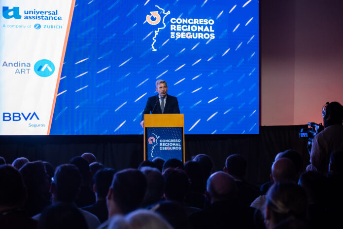 Frigerio participó del Congreso Regional de Seguros. Foto: (GER).