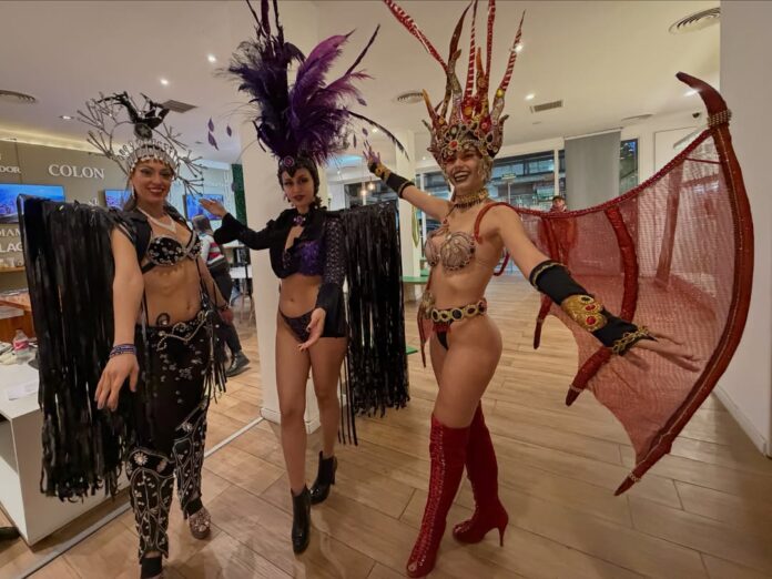 El Carnaval de Paraná brilló en una muestra internacional.