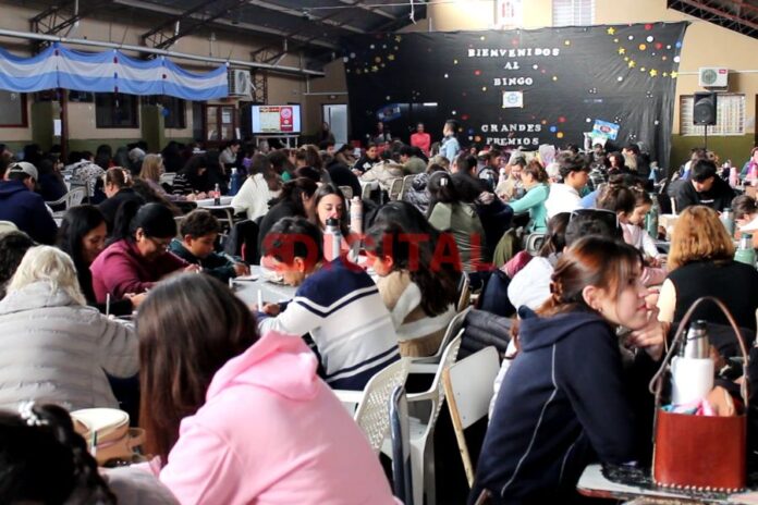 Bingo solidario en la EET N° 3 Tte. Candelaria. Foto: Elochodigital.