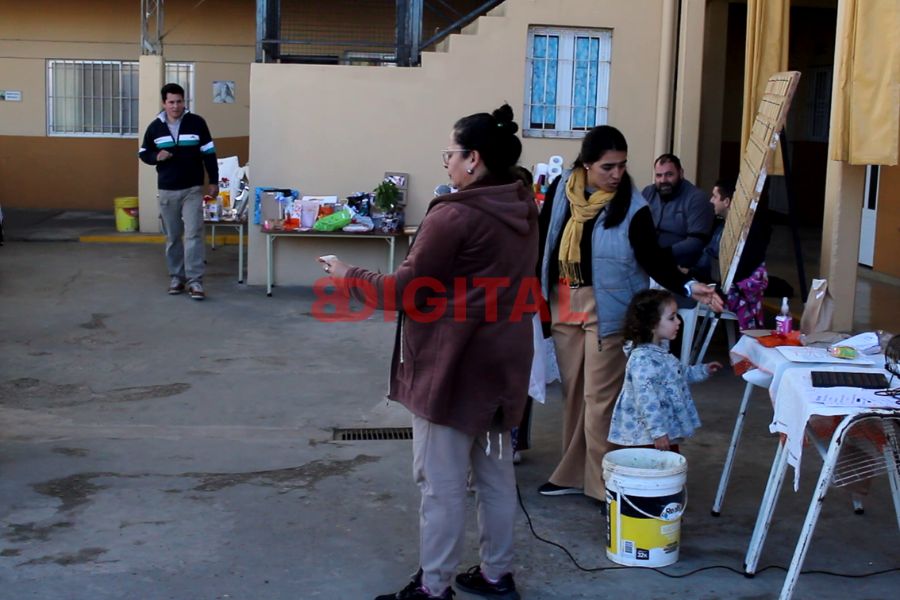 Gran Mate Bingo solidario en la Escuela Santa Teresa de los Andes. Foto: Elochodigital.