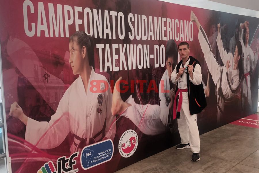Taekwondistas de Colonia Avellaneda en el Campeonato Sudamericano de Perú.