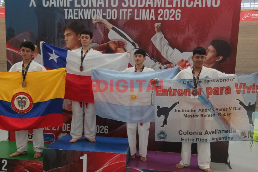 Taekwondistas de Colonia Avellaneda en el Campeonato Sudamericano de Perú.