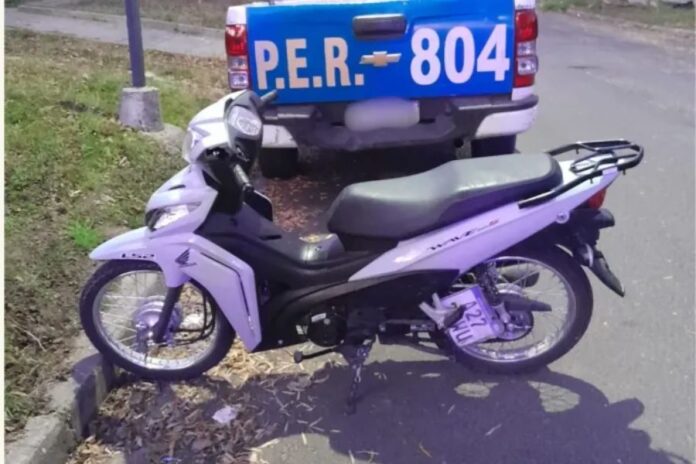 Recuperaron una moto robada en Paraná. Foto: PER.