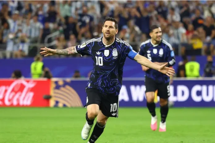 Messi ingresó en el complemento y marcó un gol. Foto: Infobae.