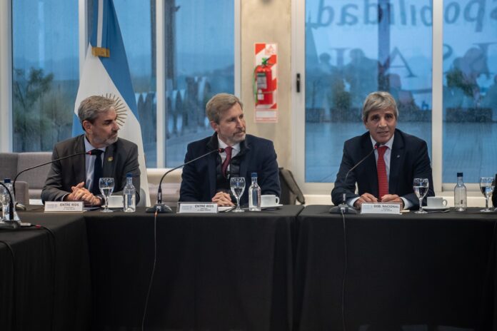 Frigerio recibió a Caputo en Paraná. Foto: (GER). Frigerio recibió a Caputo en Paraná. Foto: (GER).