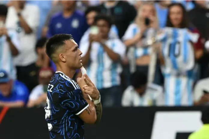 Argentina derrota a Honduras. Foto: La Nación. Argentina derrota a Honduras. Foto: La Nación.