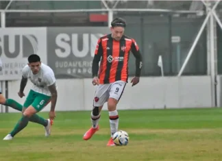 Patronato empató con Agropecuario en Carlos Casares y rescató un punto con un jugador menos Patronato empató con Agropecuario.