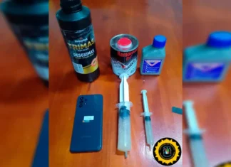 Detuvieron a un hombre acusado de dañar la camioneta de un familiar con jeringas y productos químicos Los productos secuestrados