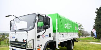 Camión 4x4 para fortalecer la asistencia ante emergencias y fenómenos climáticos.