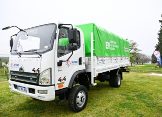 Entre Ríos incorporó un camión 4×4 para fortalecer la asistencia ante emergencias y fenómenos climáticos Camión 4x4 para fortalecer la asistencia ante emergencias y fenómenos climáticos.