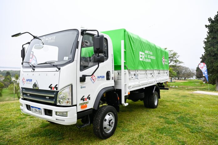 Camión 4x4 para fortalecer la asistencia ante emergencias y fenómenos climáticos.