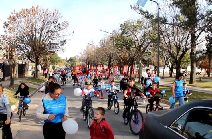 "Paseo sobre Ruedas" en Colonia Avellaneda. Foto: Elochodigital.