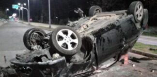 Grave vuelco en el Acceso Sur de Paraná.