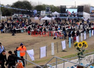 Oro Verde celebró la 10° Fiesta Regional del Locro con una gran convocatoria pese al frío Oro Verde celebró la 10° Fiesta Regional del Locro. Foto: Elochodigital.