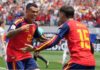 Pedro Porro festeja su gol con Alex Baena. Foto: NA (Xinhua).
