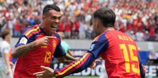 Pedro Porro festeja su gol con Alex Baena. Foto: NA (Xinhua).