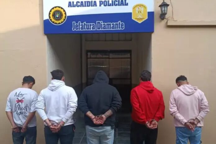Cinco detenidos por el homicidio de Sebastián Barreto en Diamante. Foto: (PER). Cinco detenidos por el homicidio de Sebastián Barreto en Diamante. Foto: (PER).