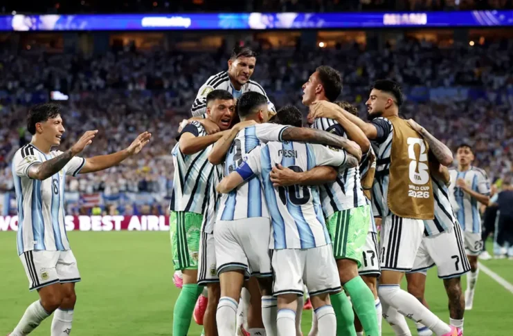 Argentina sufrió ante Cabo Verde, pero avanzó a octavos del Mundial 2026. Foto: Infobae.