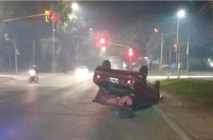 Vuelco en Paraná. Foto: Policía de Entre Ríos.