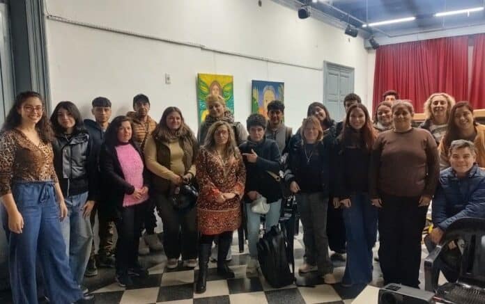 Escuela de Carnaval de Paraná impulsa capacitaciones gratuitas en Nogoyá.